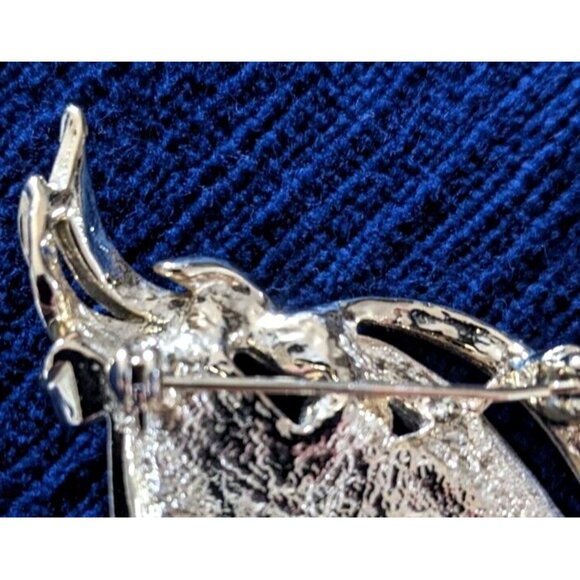 Vintage Mardi Gras Mask Brooch Pin Matte Satin GP Finish Filigree Theatrical 3" - Picture 6 of 6